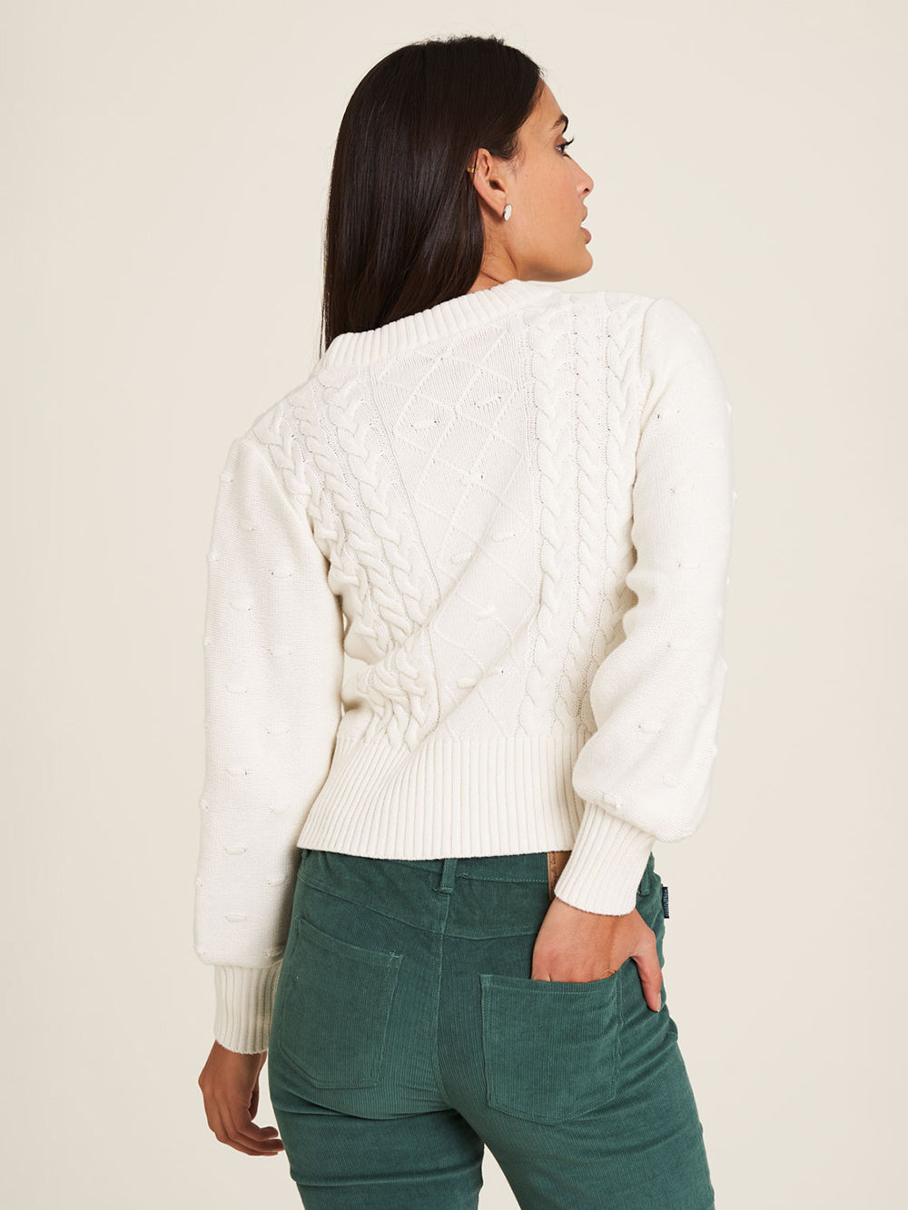 taillierter Strickpullover white