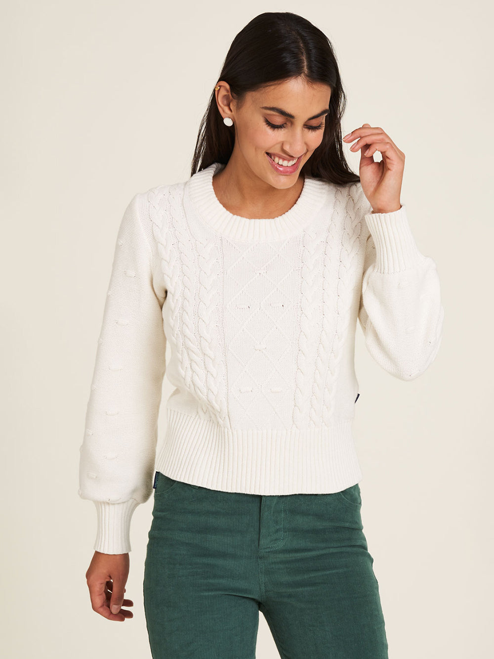 taillierter Strickpullover white