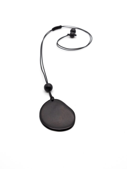 Laura necklace black