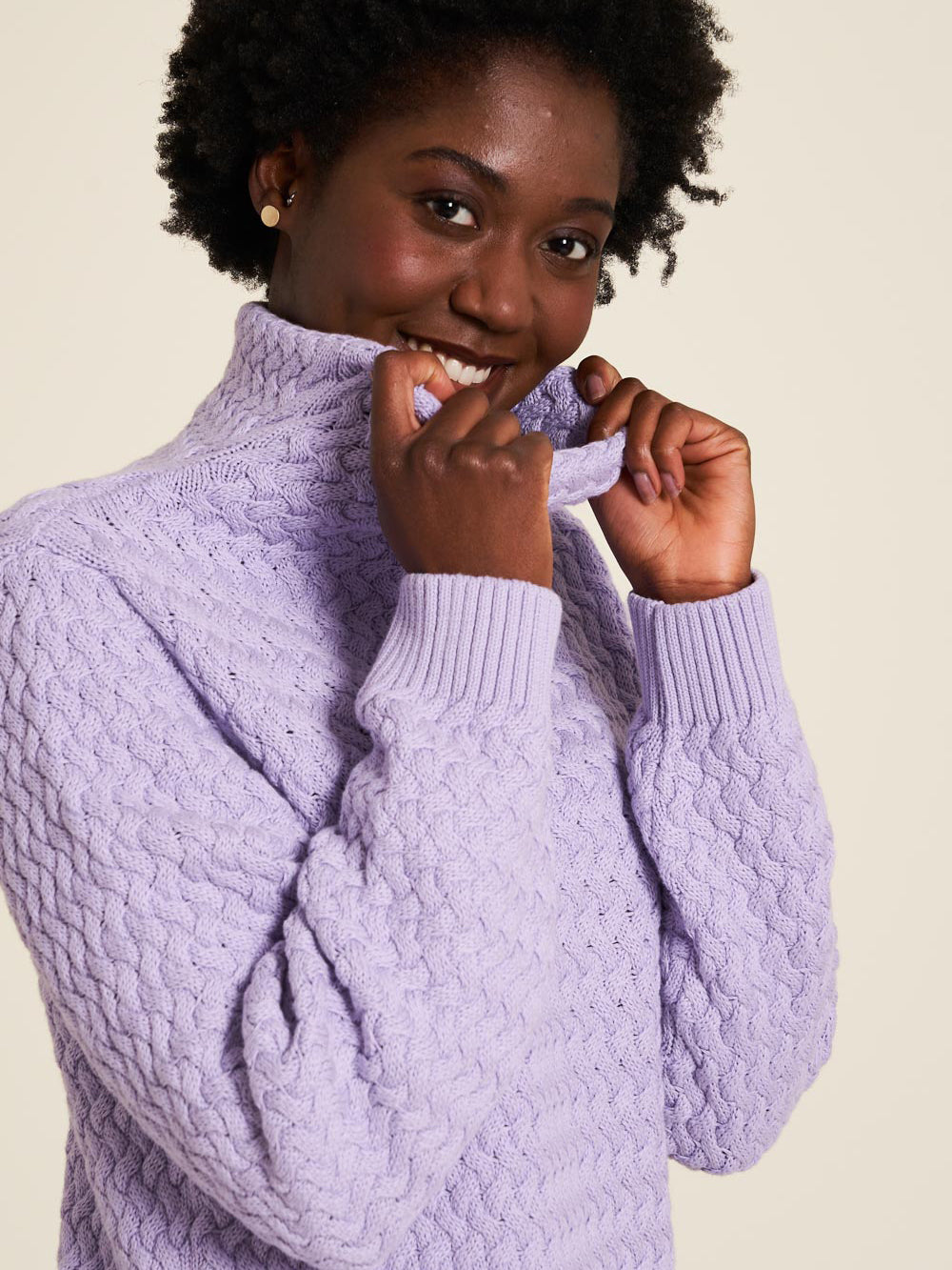 Pull chaud à col roulé lilas