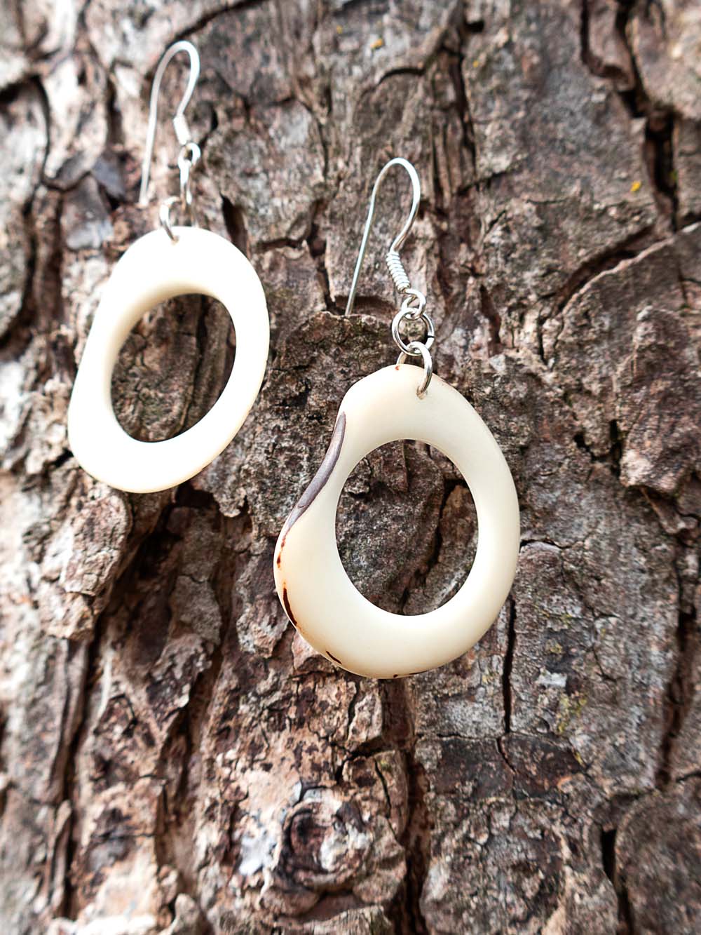 Earrings Donaret natural white - LaTagua nut earrings silver