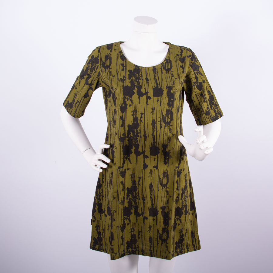 Robe en coton vert olive à manches courtes