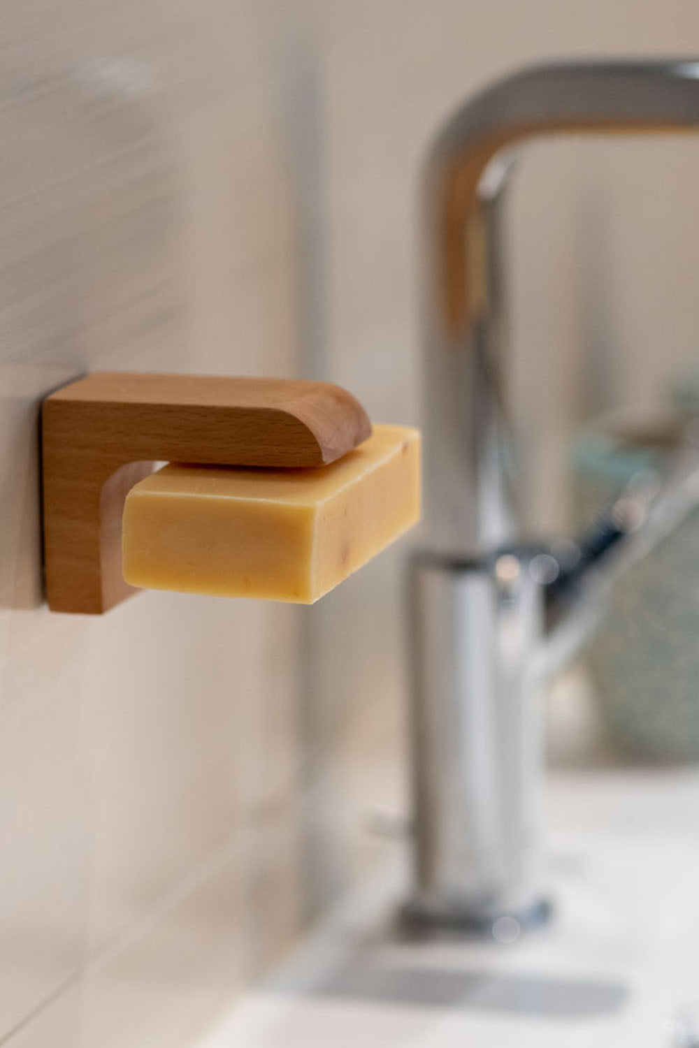 Soap holder in beech from Tranquillo
