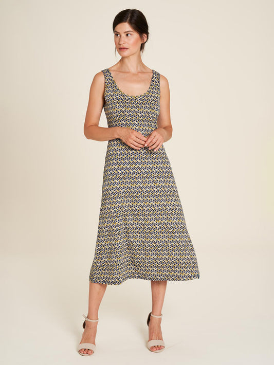 Robe avec détails dos en bambou