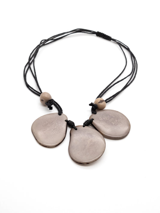 Halskette Celi grau - La Tagua Nuss