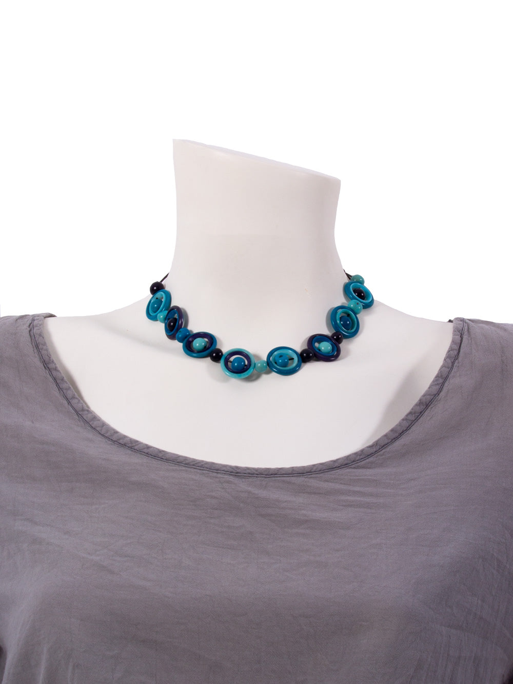 Halskette Lili blau - aus Azai Palmensamen und La Tagua Nuss