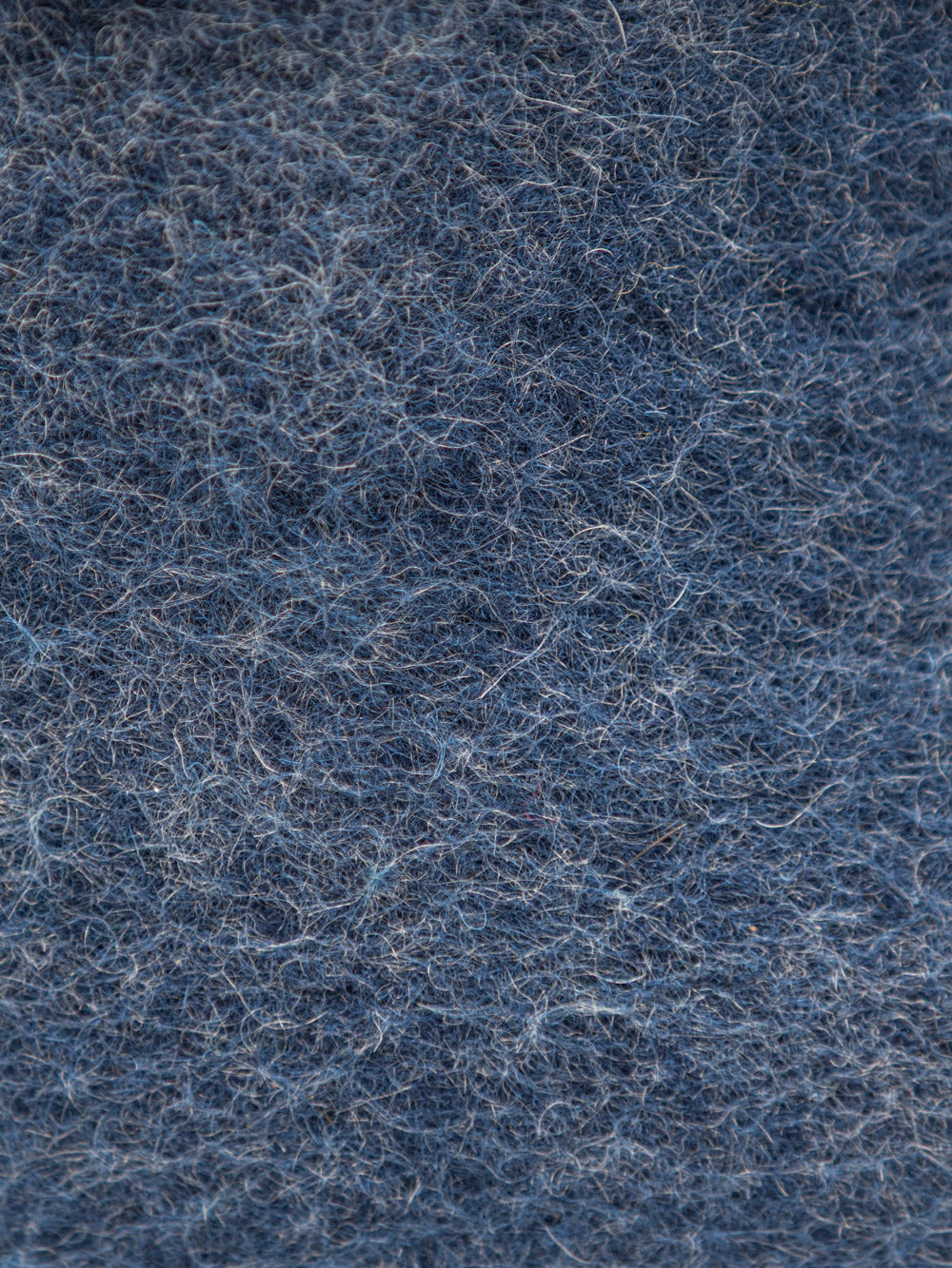 100% hochwertige blaue Merinowolle – aus der Mongolei