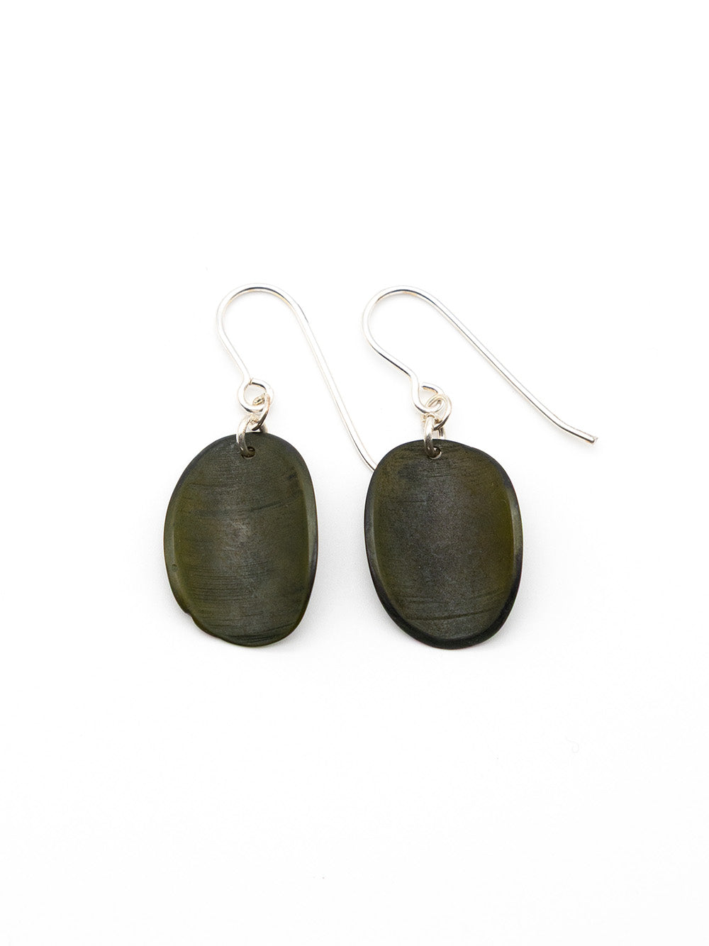 Ohrringe Lararet olive - La Tagua Nuss silber
