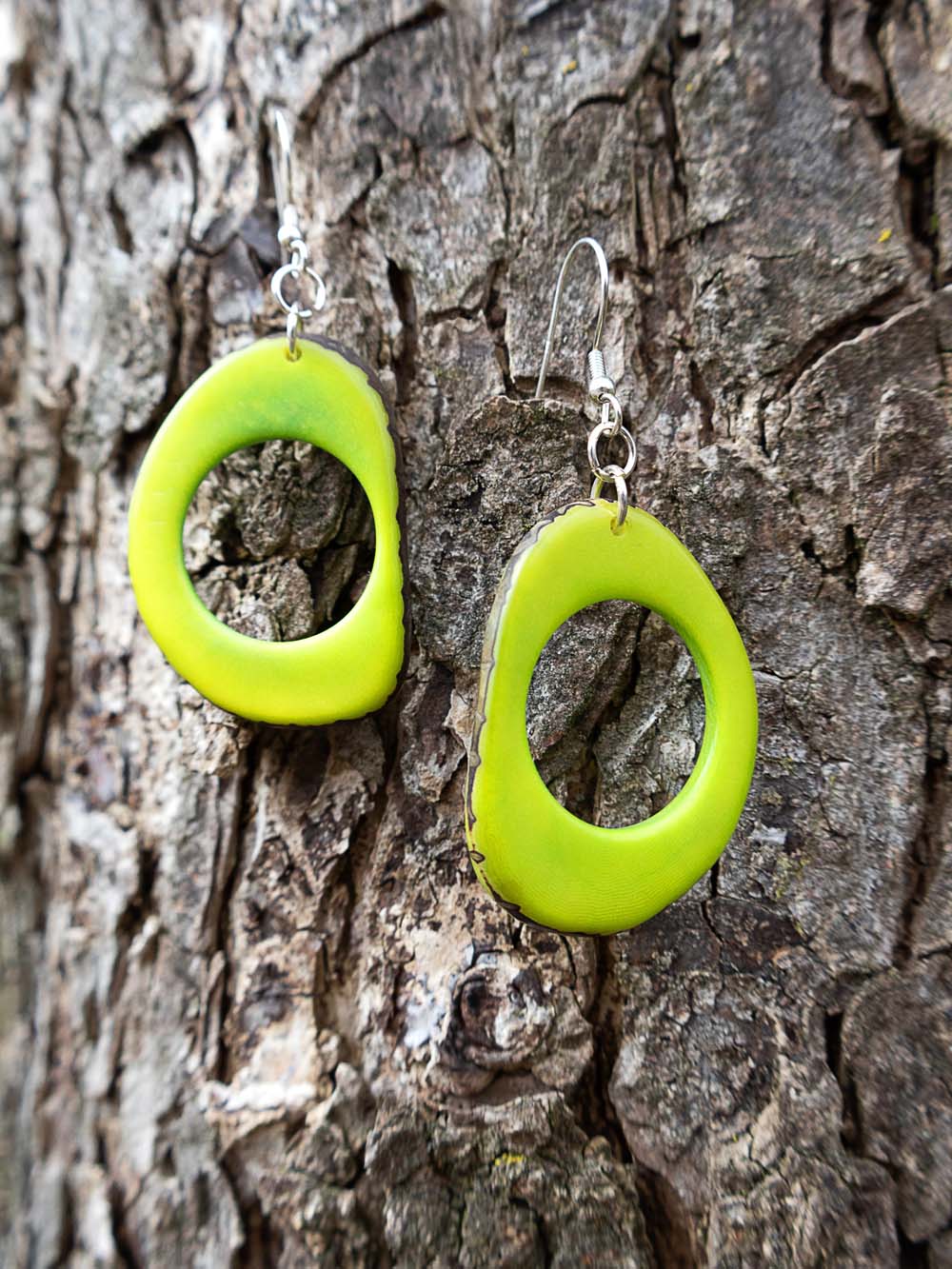 Earrings Donaret apple green - LaTagua nut earrings silver