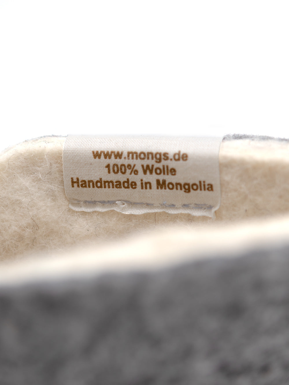 mongs Hausschuhe aus Merinowolle – fair und nachhaltig hergestellt in der mongolei